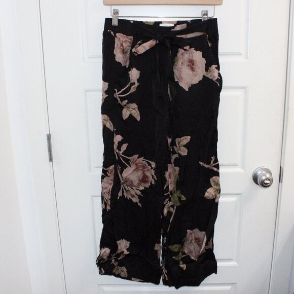 Wilfred Pants - Aritzia Wilfred Black Floral Wide Leg Cropped Pants Size Small